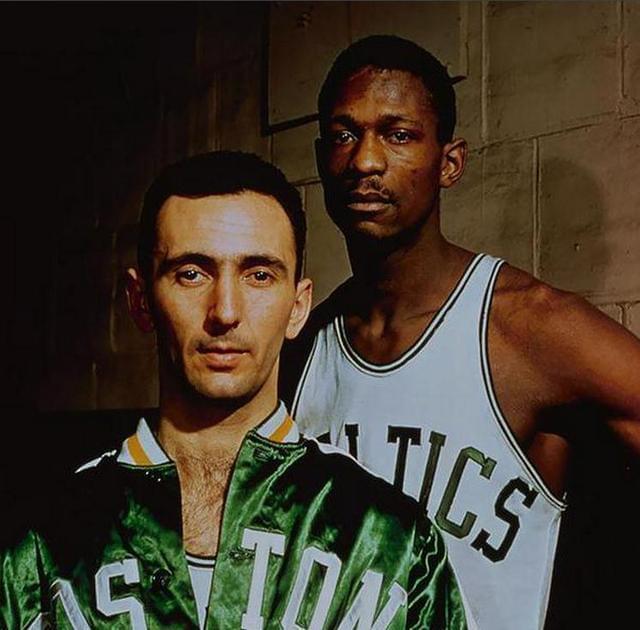 出现在场上 出现在场上